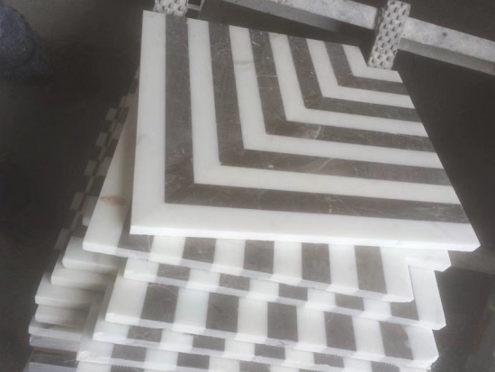 Compound Marble Mosaic Tiles with Black Lines