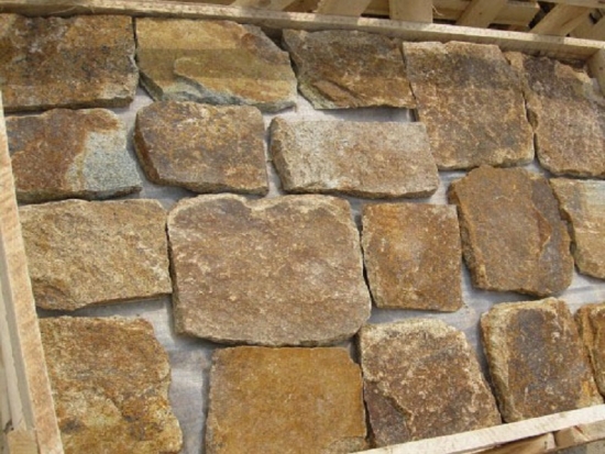 China Loose Yellow Rusty Slate Stacked Stone Paving
